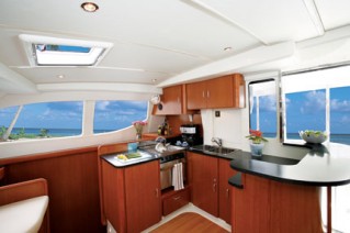 Leopard 46 - galley